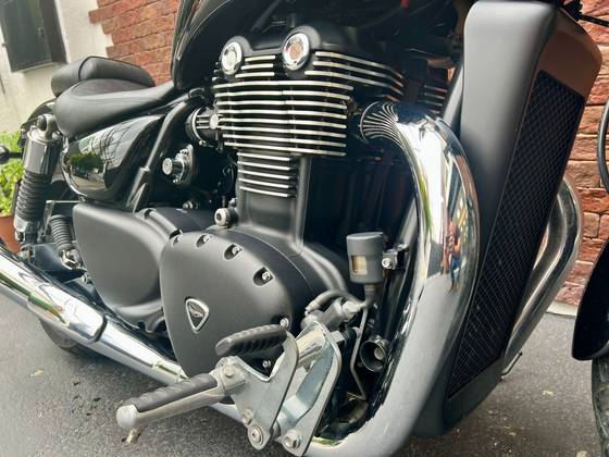 TRIUMPH THUNDERBIRD STORM ABS 
